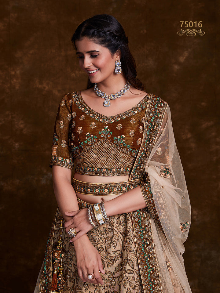 Elegant Chaniya Choli Set | Bridal Lehenga with Intricate Embroidery