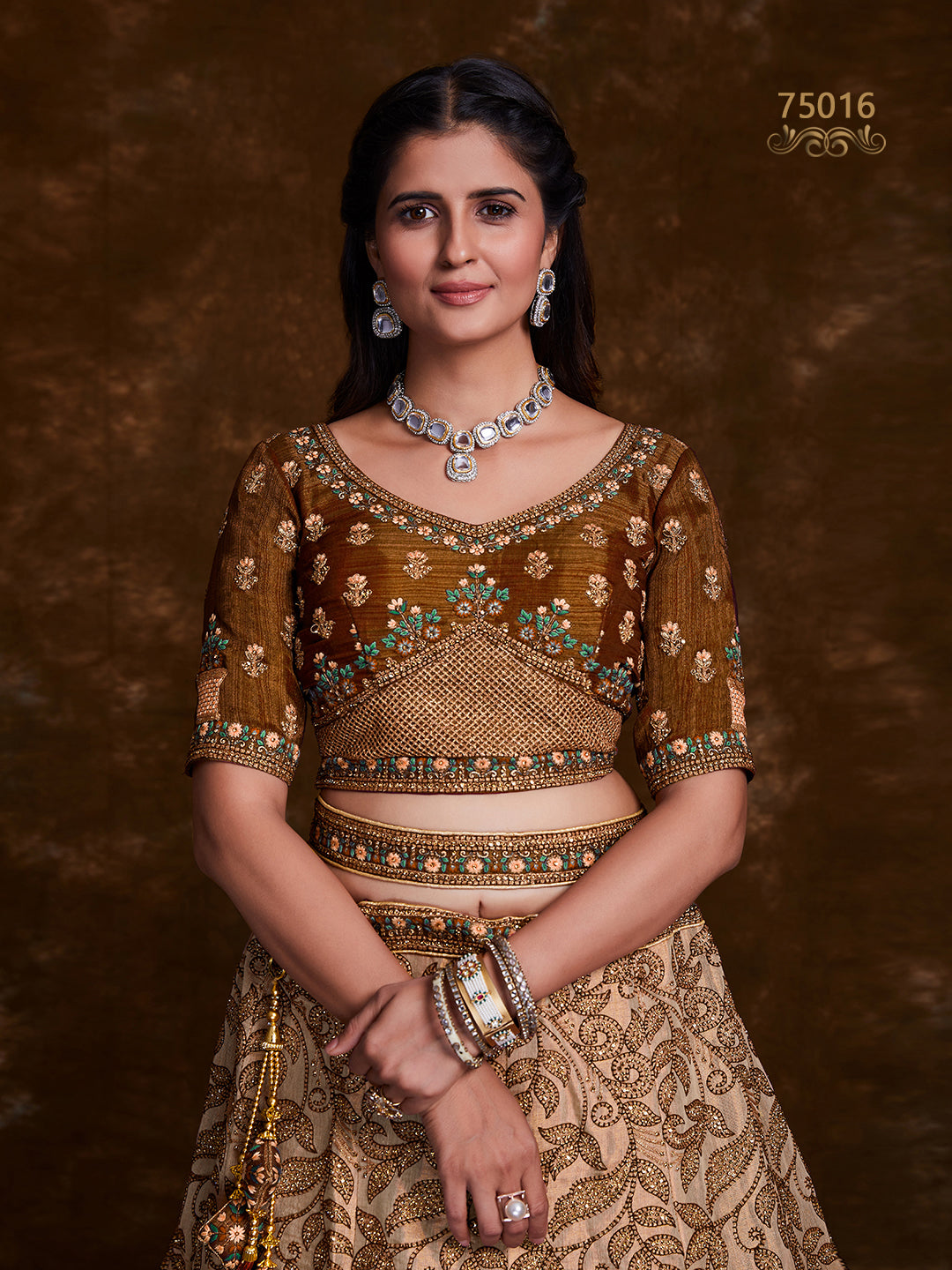 Elegant Chaniya Choli Set | Bridal Lehenga with Intricate Embroidery