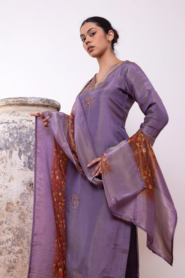 Kurtis Set in lilac | Perfect khat work digital print with tissue-silk