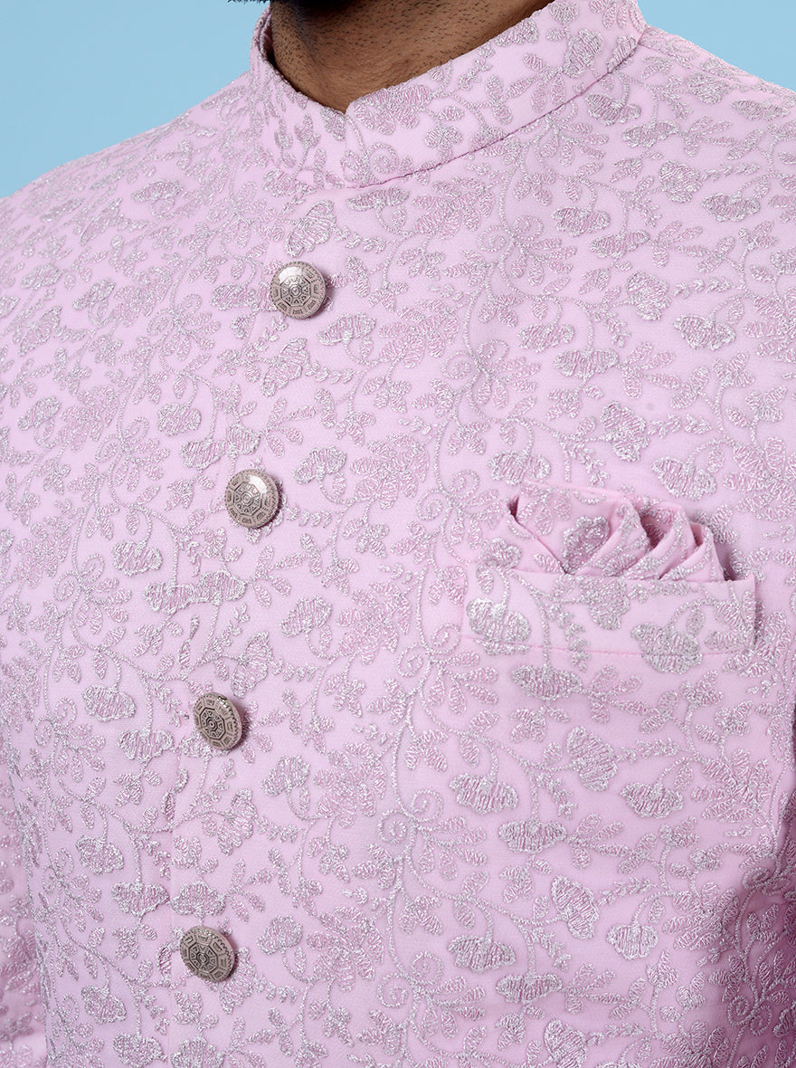 Stand out in the USA with this gorgeous Pink Indo-Western, featuring intricate embroidery and luxurious fabric.