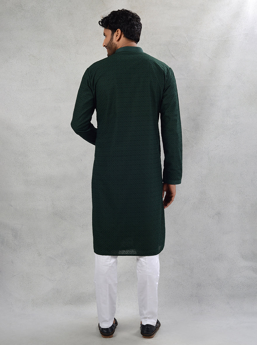 USA-ready green kurta pajama, blending confidence with traditional style for men.