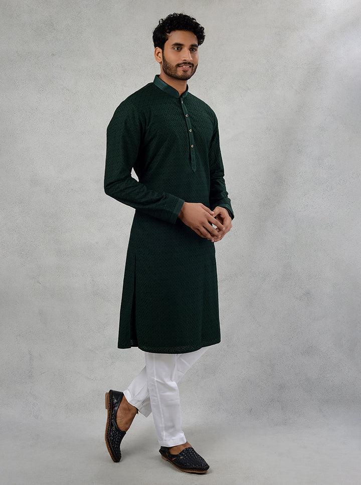 Green embroidered silk kurta pajama, ideal for USA men’s special cultural gatherings.