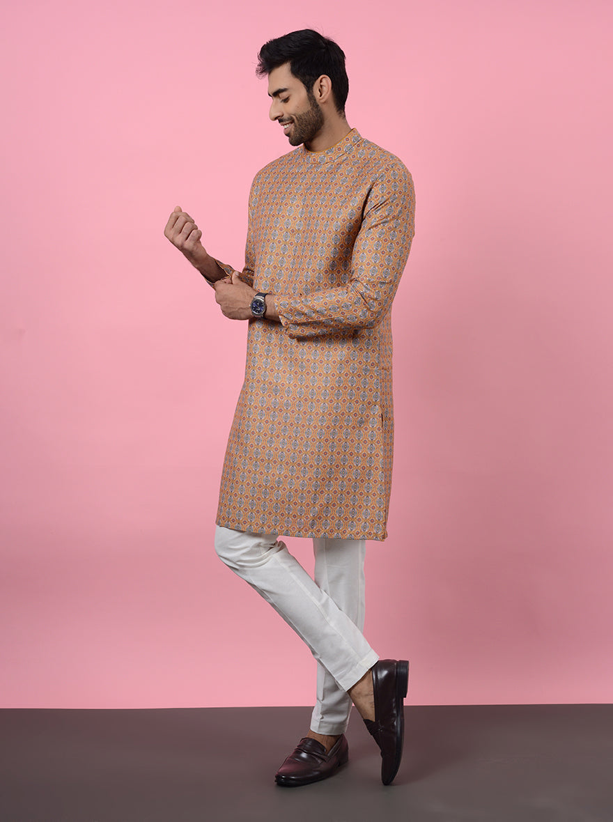 Experience sophistication with this chic Khaki Kurta Pajama, perfect for gatherings.