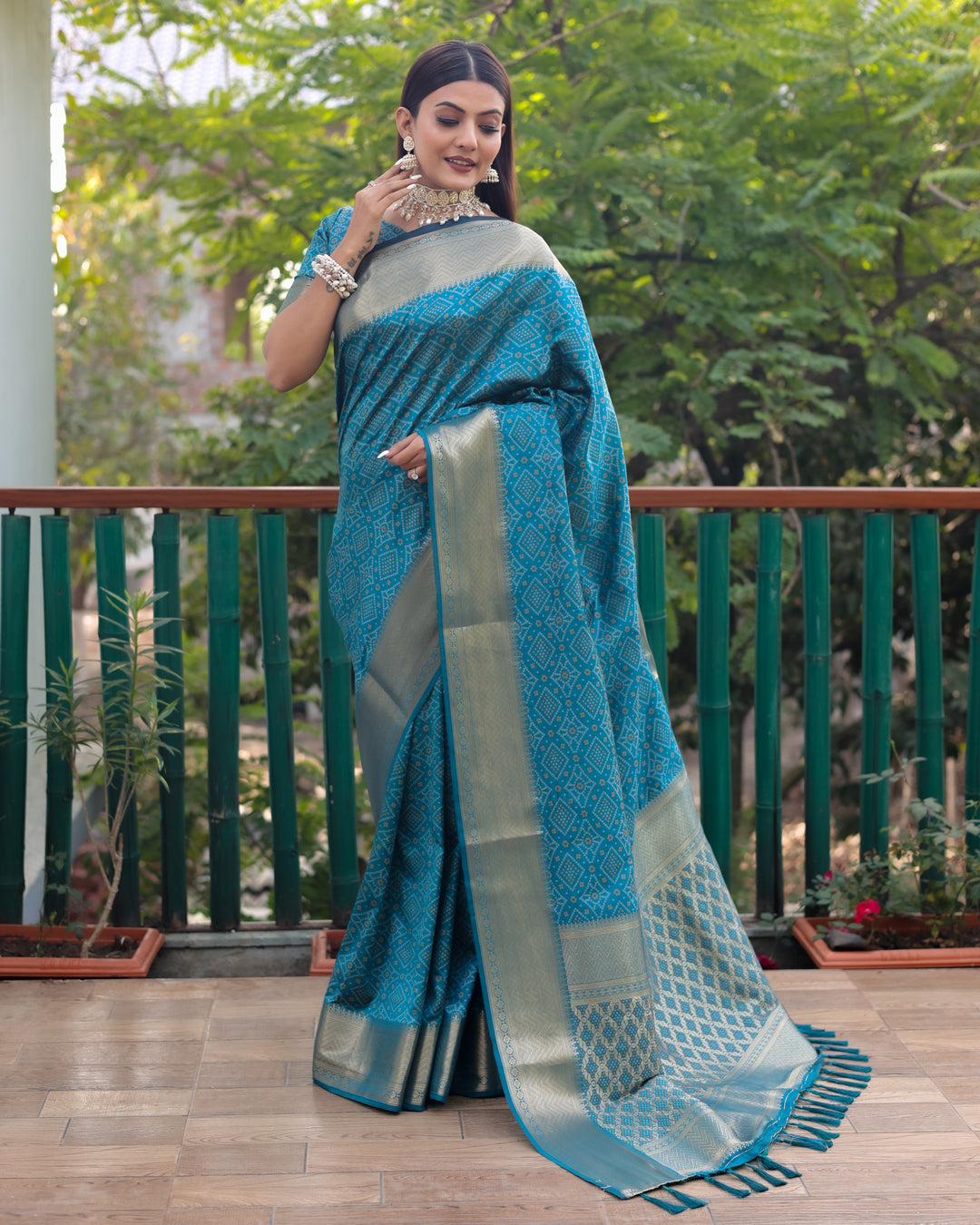 Soft, lightweight blue saree with exquisite craftsmanship, making it a comfortable choice for festive events.