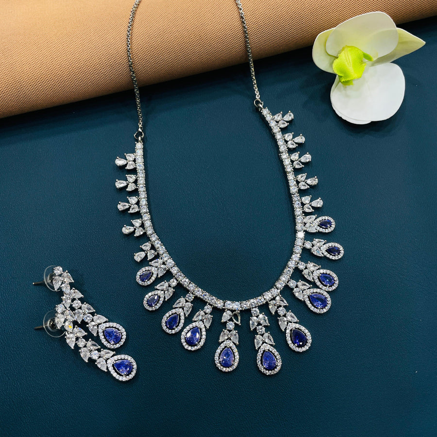 Elegant American diamond necklace, designed for timeless beauty.