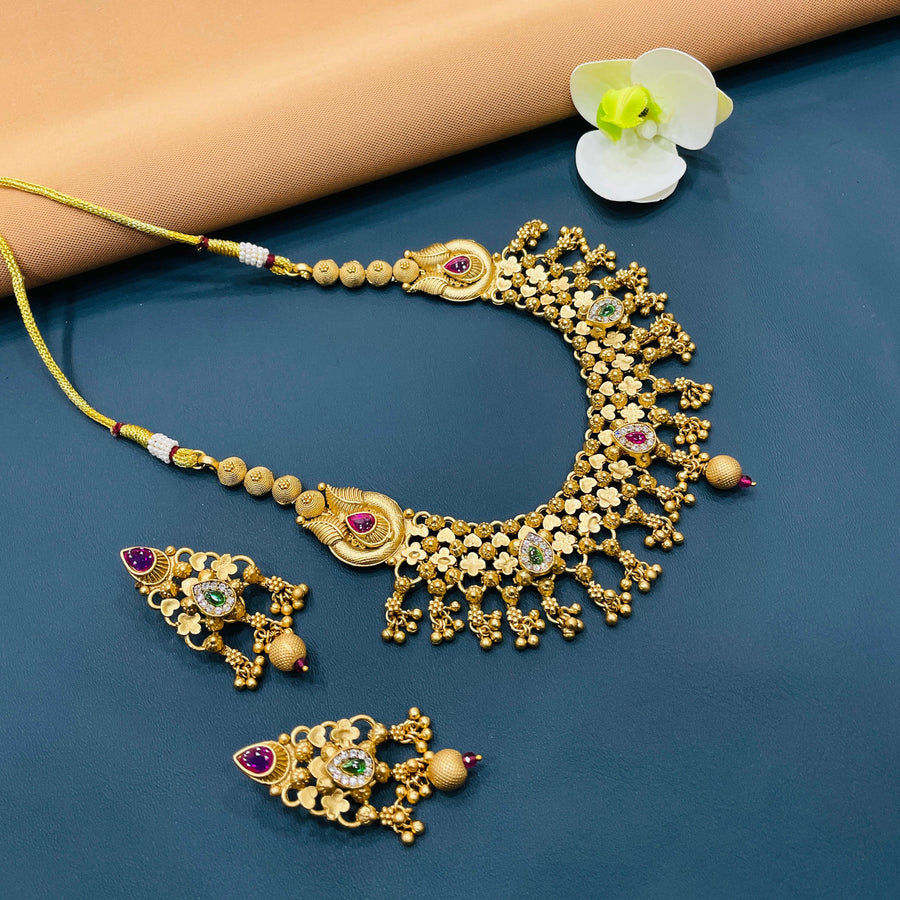 Gorgeous Indian jewelry featuring intricate gold details for special occasions.