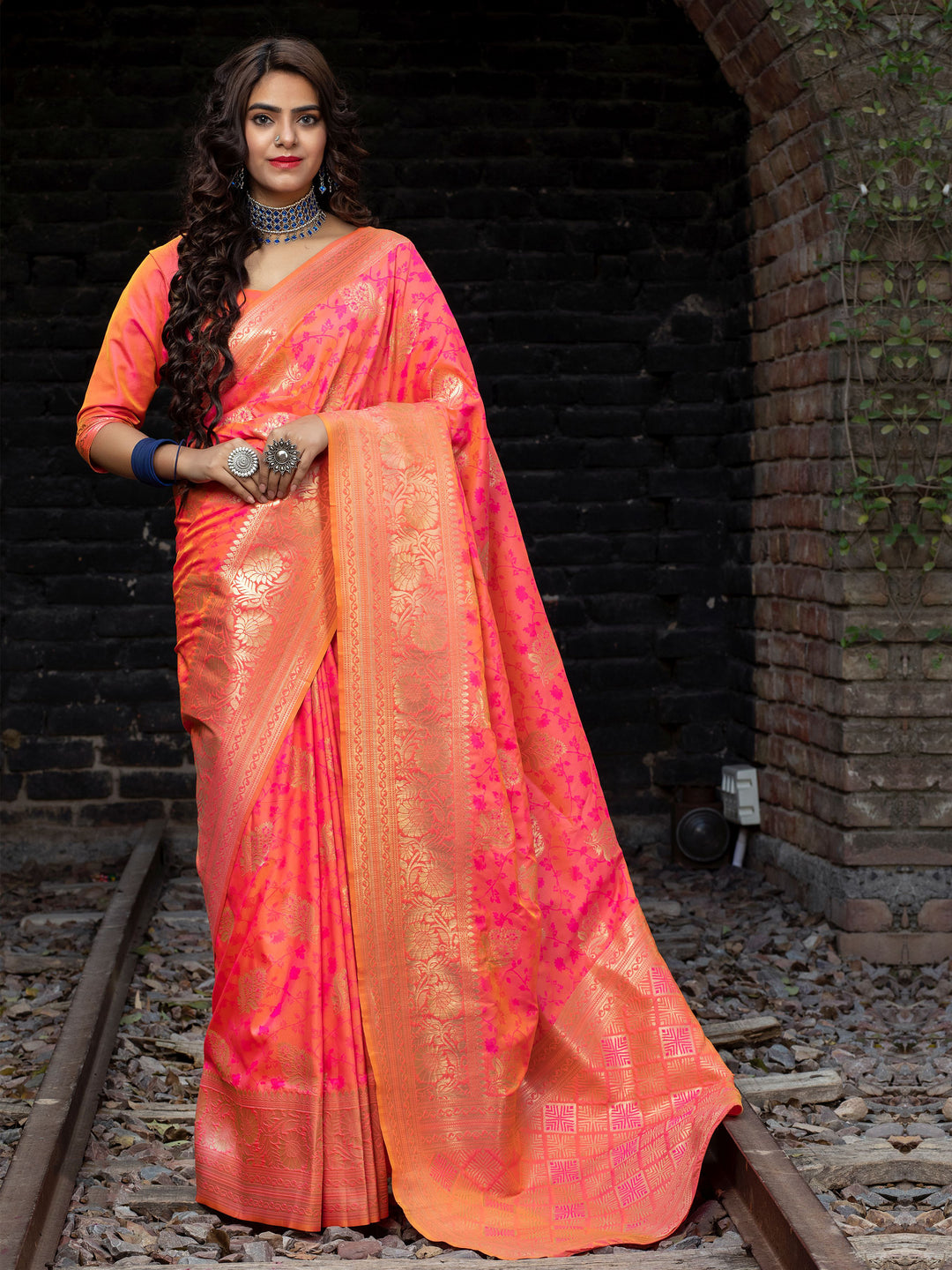 Elegant Banarasi-Silk Saree | Jacquard Weaving for Special Occasions