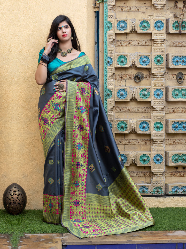 Banarasi Silk Saree | Jacquard Weaving for Special Events & Weddings