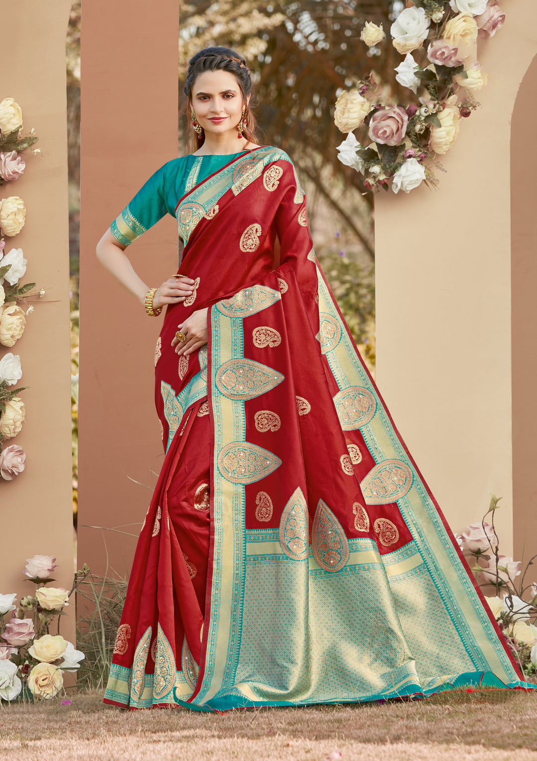 Silk Saree with Woven Pallu Border | Elegant Design for Special Events