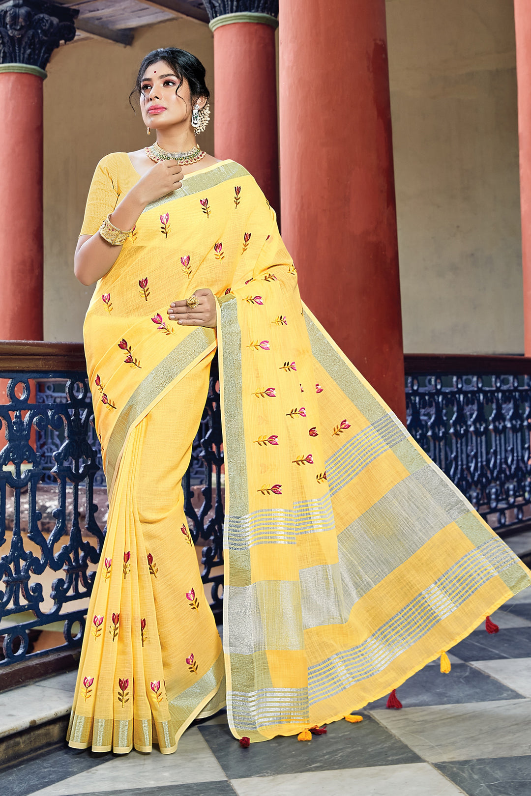 Linen Saree with Designer Wevon Print | Perfect for Special Events & Weddings