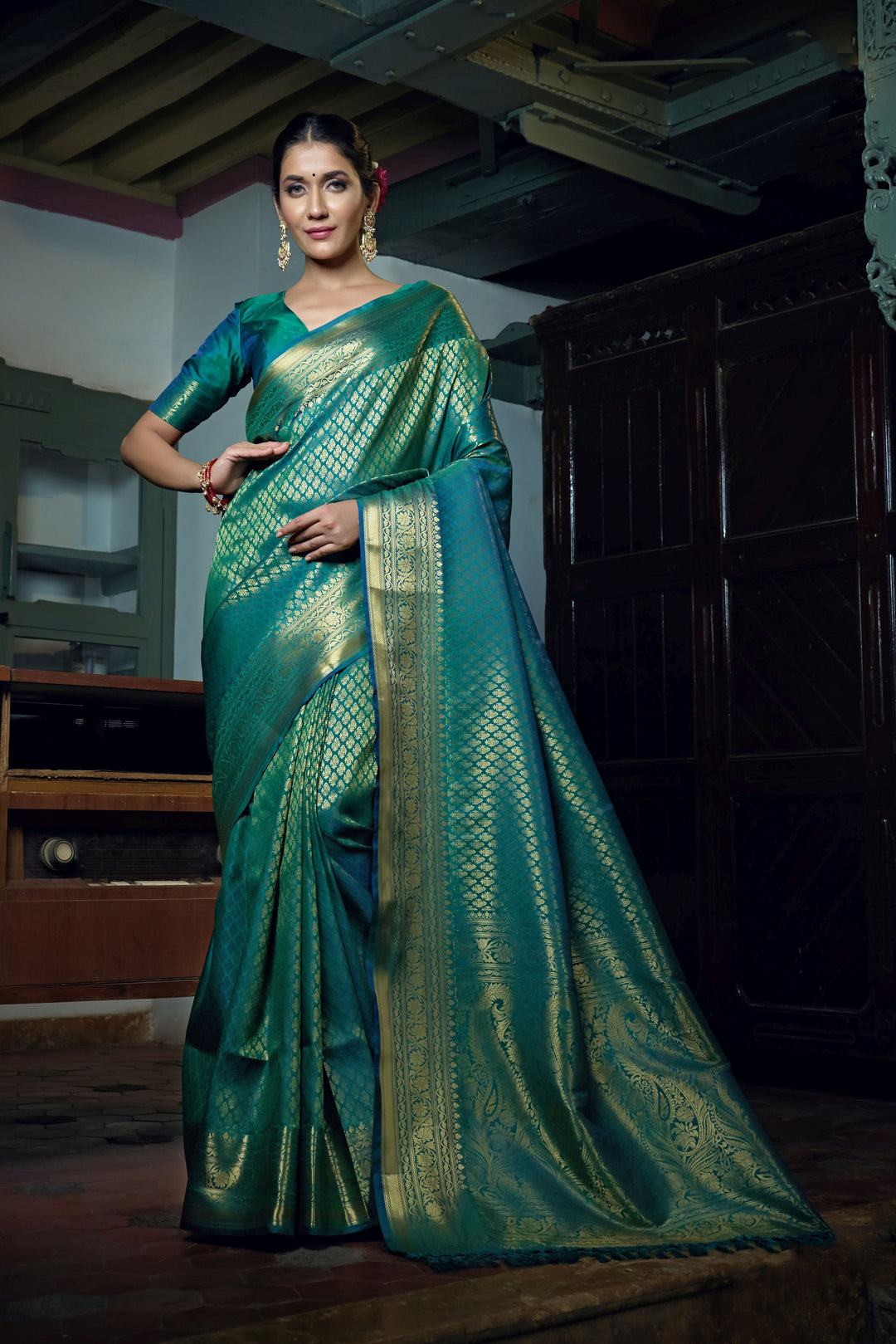 Stunning Kanjivaram Silk Saree with | Unmatched Beauty for Grand Occasions