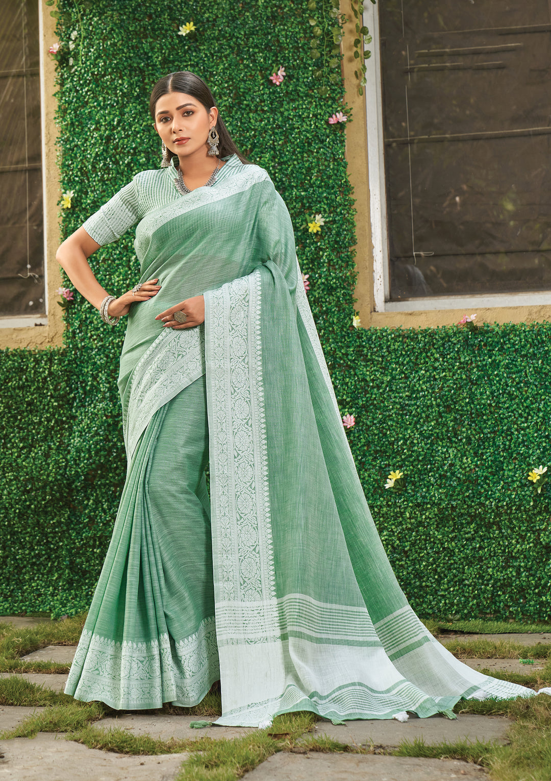 Embroidered Linen Saree | Perfect Indian Saree for Parties and Weddings