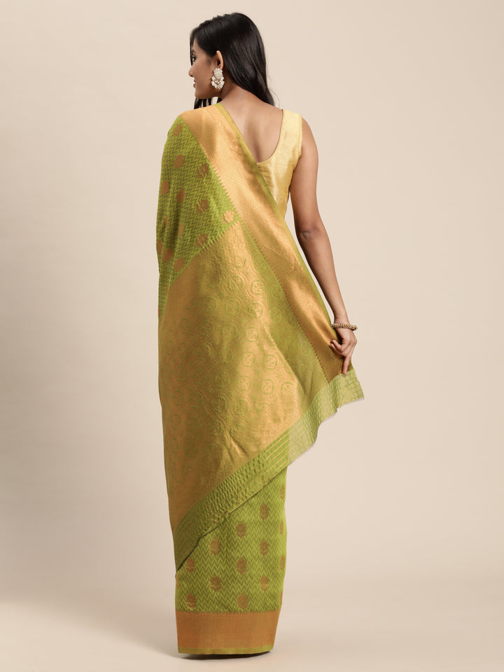 Radiant Silk Saree with | Elegance Redefined for Weddings