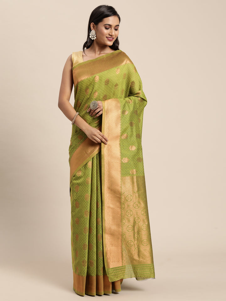 Radiant Silk Saree with | Elegance Redefined for Weddings