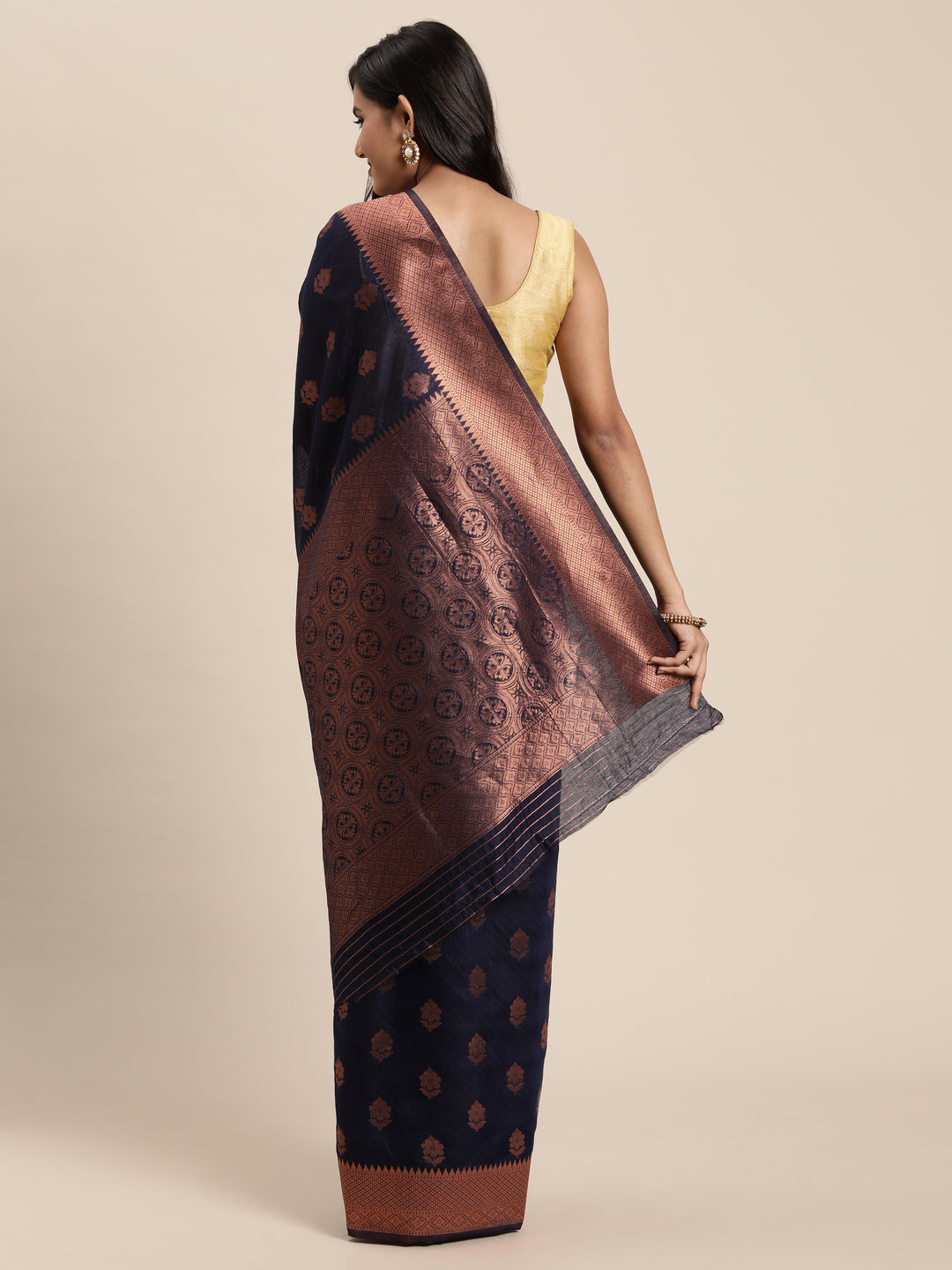 Radiant Silk Saree with | Elegance Redefined for Weddings