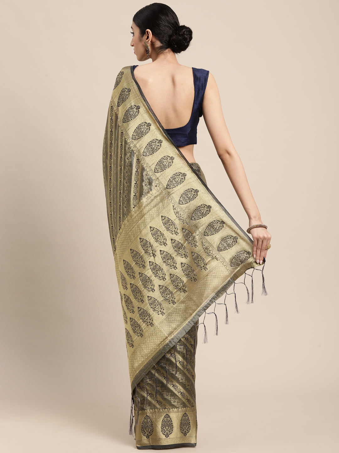 Luxurious Organza Saree with | Unmatched Beauty for Grand Occasions