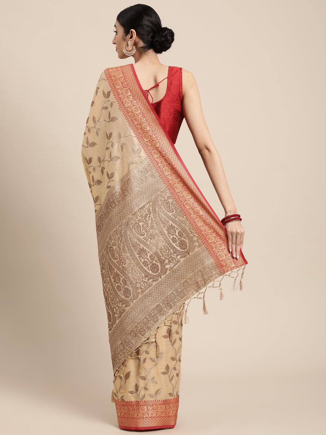 Radiant Cotton Saree with | A Stylish and Sophisticated Choice