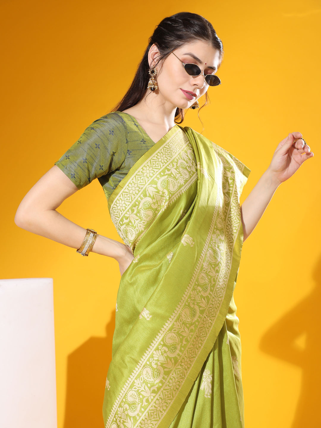 Sophisticated Raw Silk Saree with | Unmatched Beauty for Grand Occasions