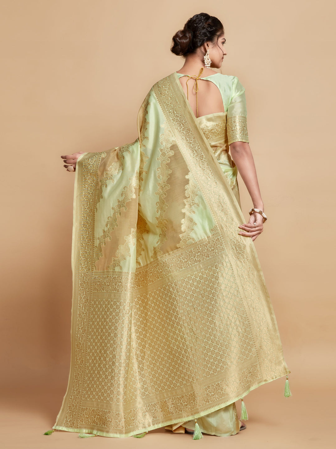 Radiant Linen Saree with | Perfect for Special Celebrations