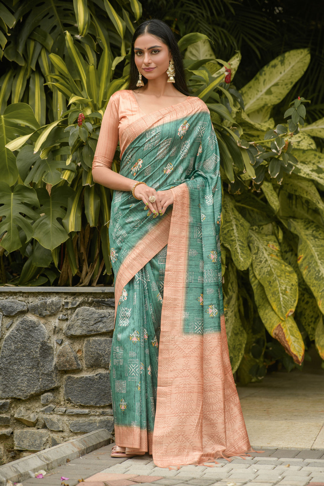 Luxurious Banarasi Silk Saree with | A Captivating Traditional Ensemble