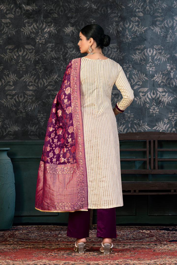 Graceful Cotton Salwar Kameez | Exquisite Craftsmanship