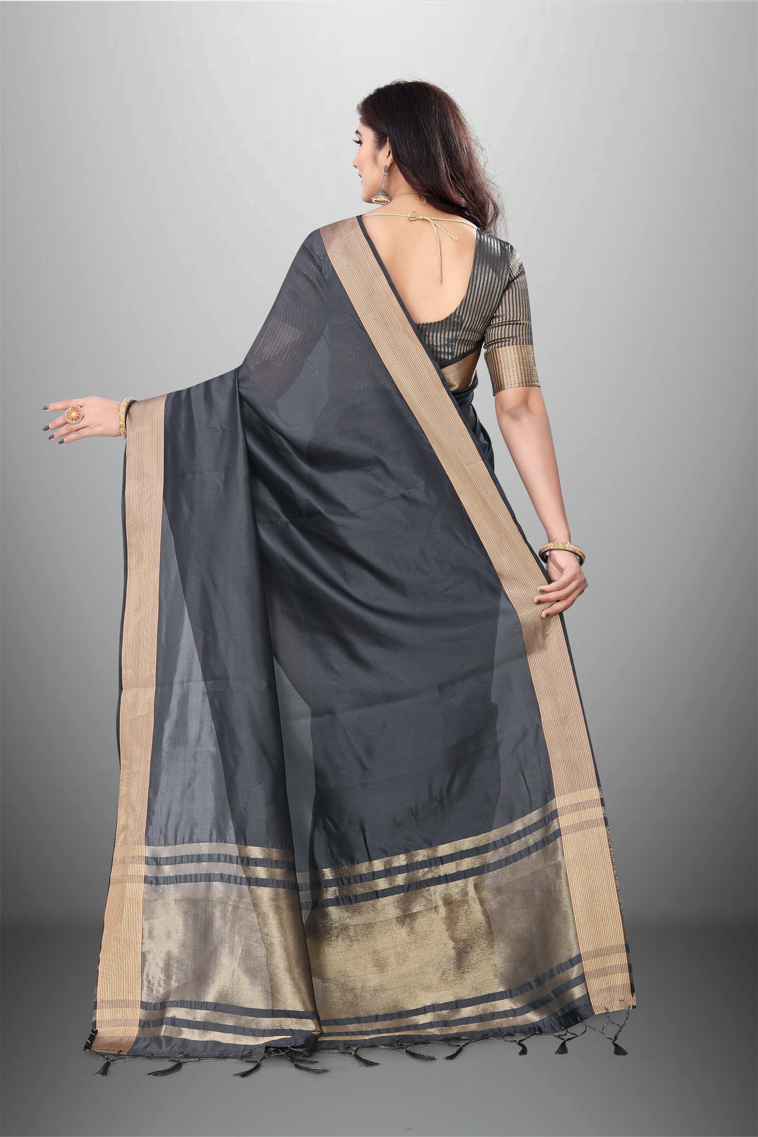 Elegant Cotton-Organza Saree with Wevon-Pallu-Border | Perfect for Weddings and Festive Occasions