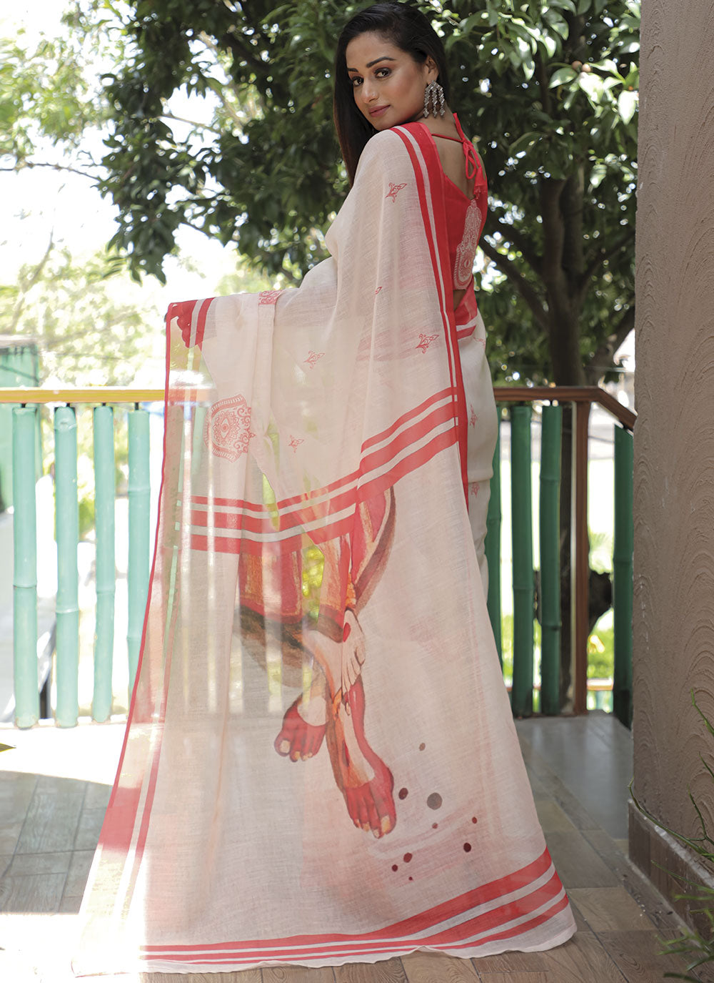 Linen Saree with Digital Print | Perfect for Weddings and Festive Occasions