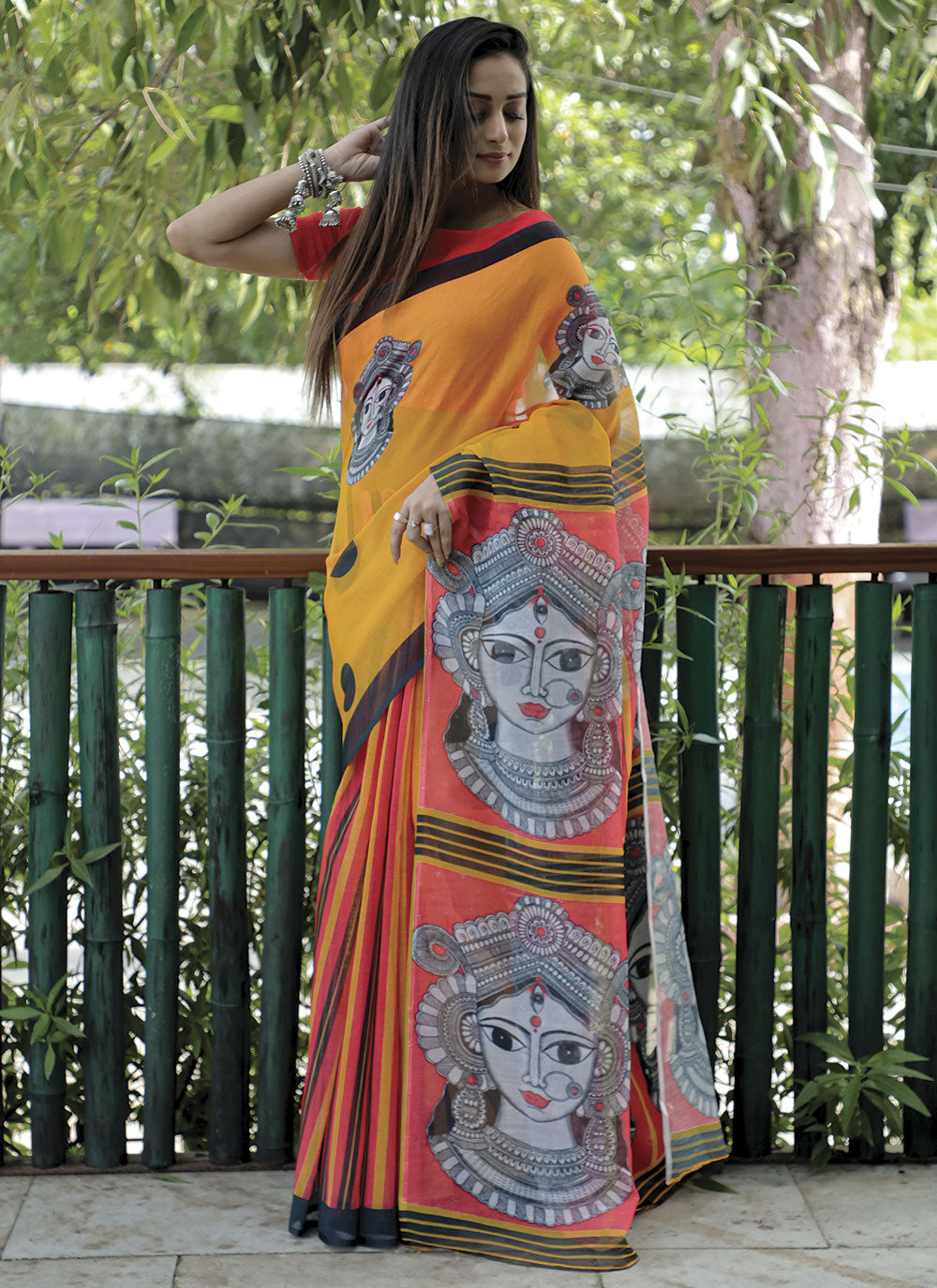 Linen Digital-Printed Saree | Perfect for Special Events & Weddings