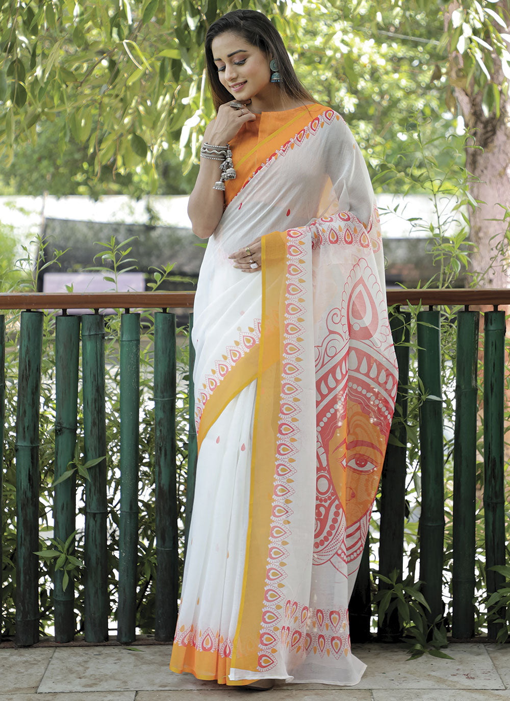 Linen Saree with Digital Print | Elegant for Parties and Weddings