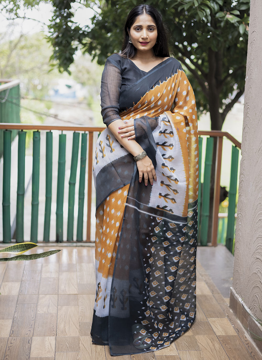 Linen Digital Printed Saree | Elegant Design for Special Events & Festivities