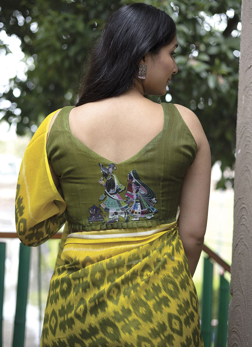 Linen Saree with Digital Print | Ideal for Weddings and Festive Occasions