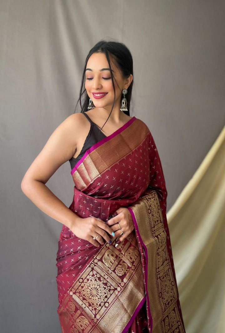 Beautiful Soft Silk Saree | Heavy Jari Weaving & Designer Partywear Look