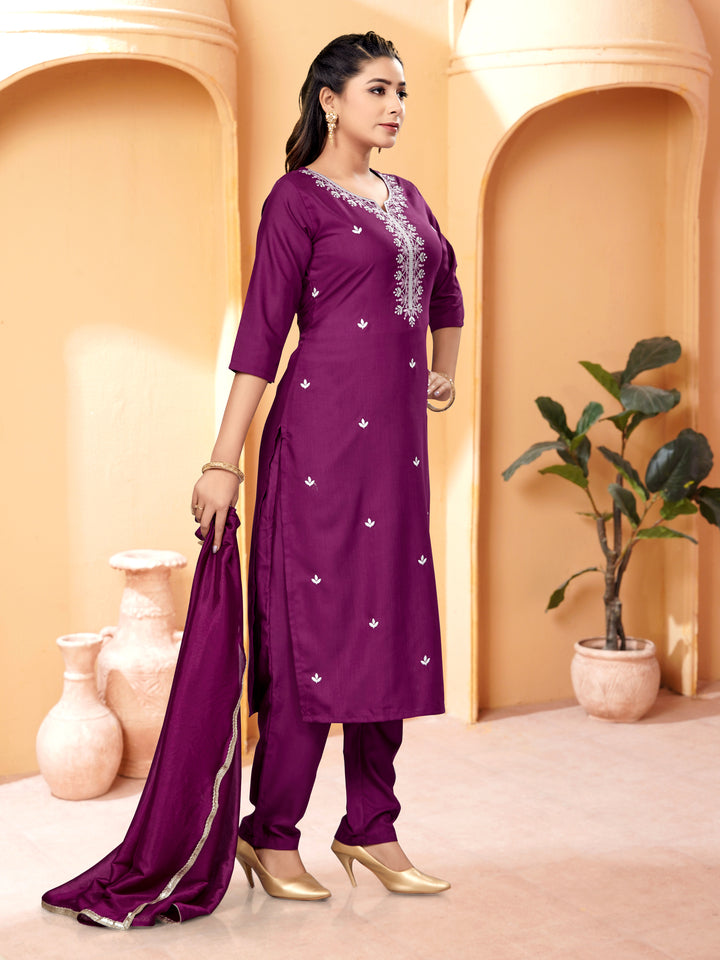 Designer Embroidered Kurti Set | Calf-Length Top & Stylish Sleeves