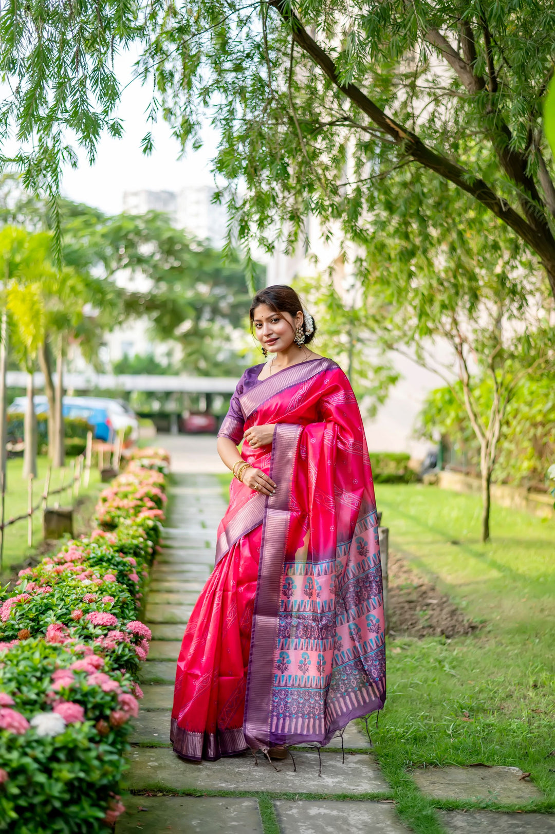 Elegant Raw Silk Saree with Woven Jari | Perfect for Weddings & Festive Events