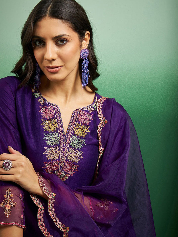 Stunning Chanderi Salwar Kameez with Embroidery | Perfect for Festive Wear