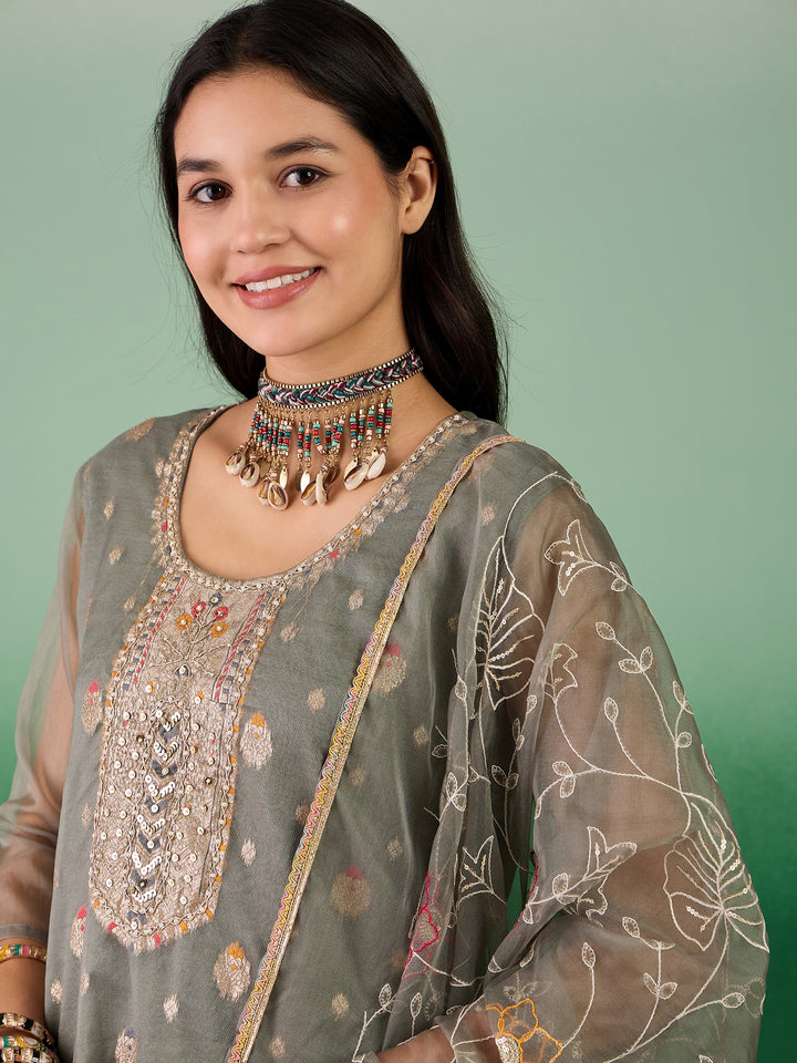 Stunning Organza Salwar Kameez with Floral Print and Embroidered Neckline | Perfect Festive Wear