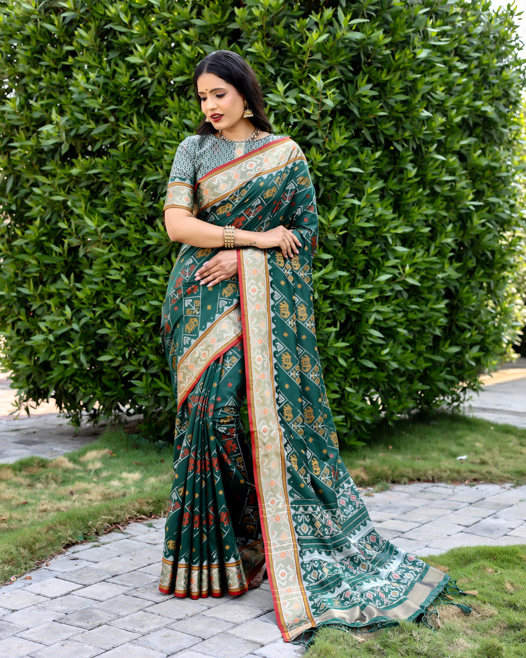 Handloom-Silk Saree | Woven Ikkat Patola Design | Special Event & Party