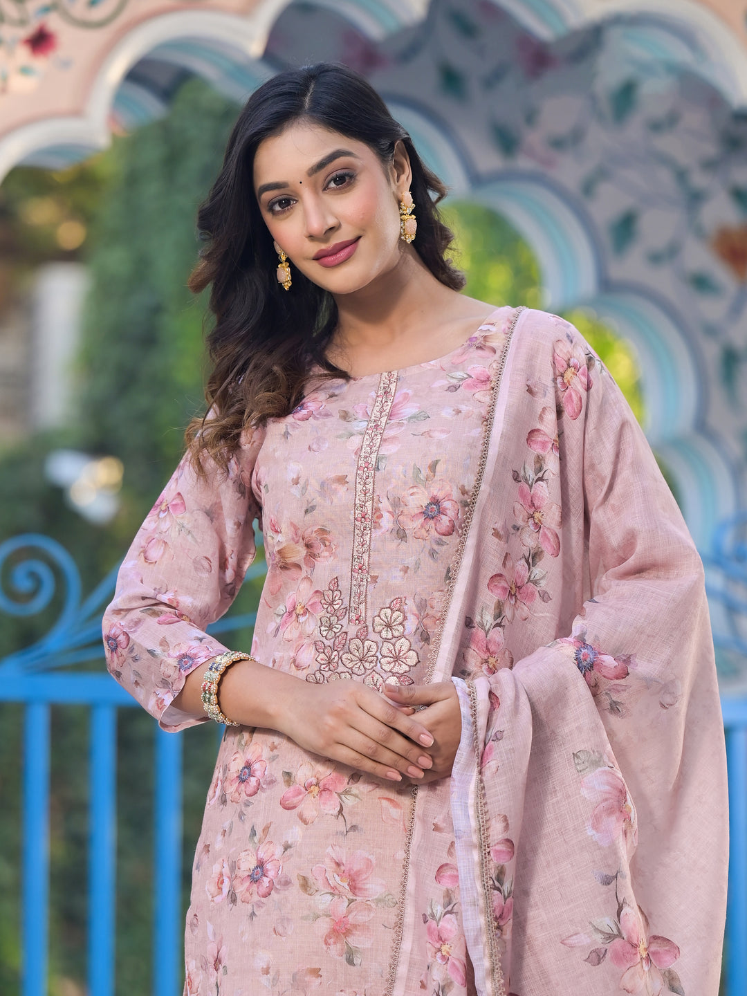 Stunning Linen Salwar Kameez with Floral Embroidery | Perfect Festive Wear