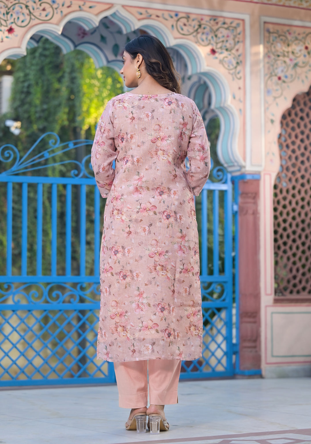 Stunning Linen Salwar Kameez with Floral Embroidery | Perfect Festive Wear