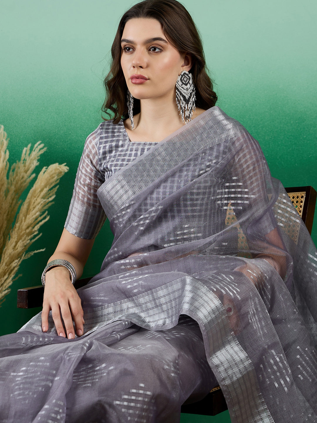 Radiant Khadi Organza Saree with Blouse | A Stylish and Sophisticated Choice