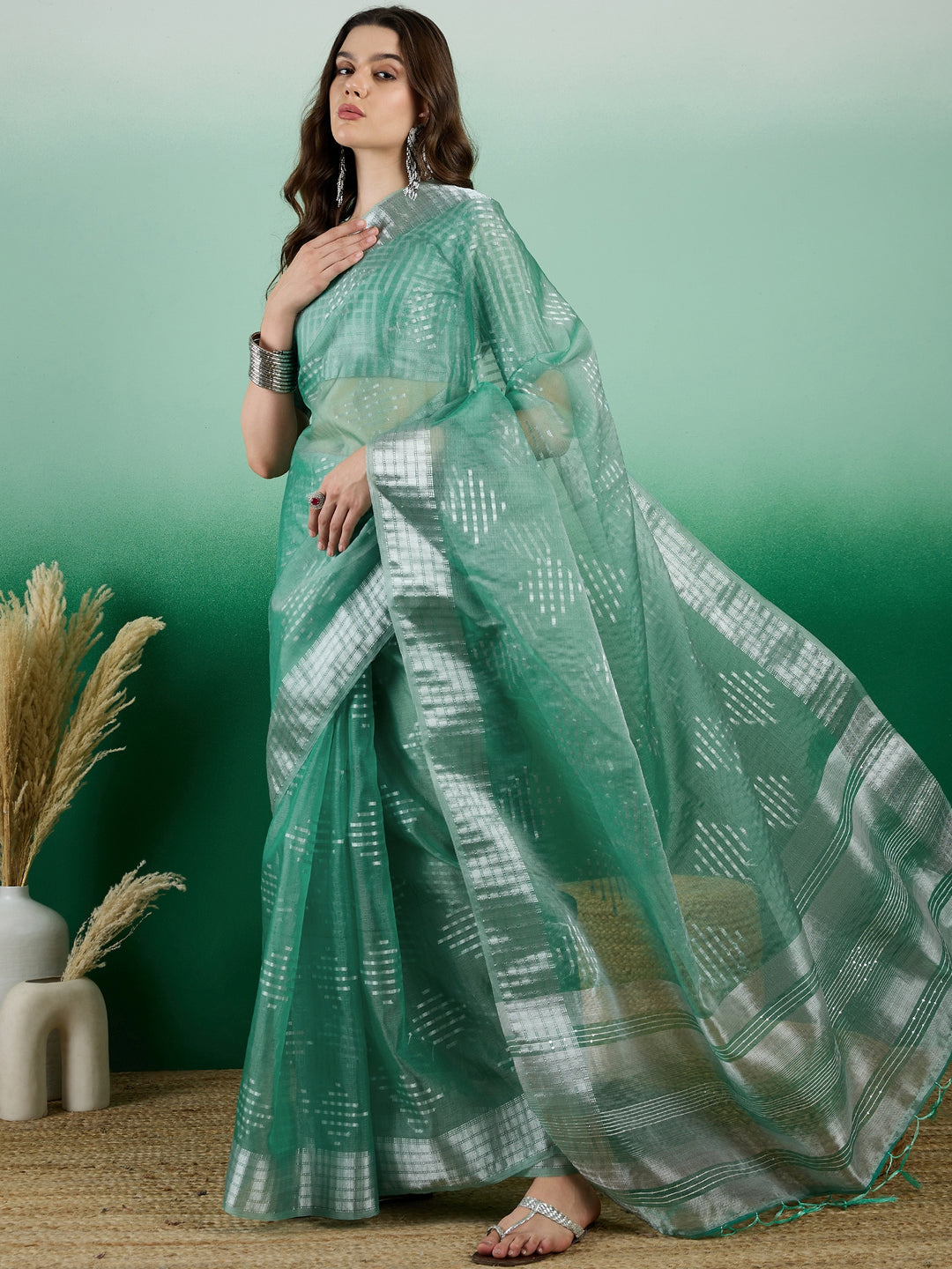 Radiant Khadi Organza Saree with Blouse | A Stylish and Sophisticated Choice