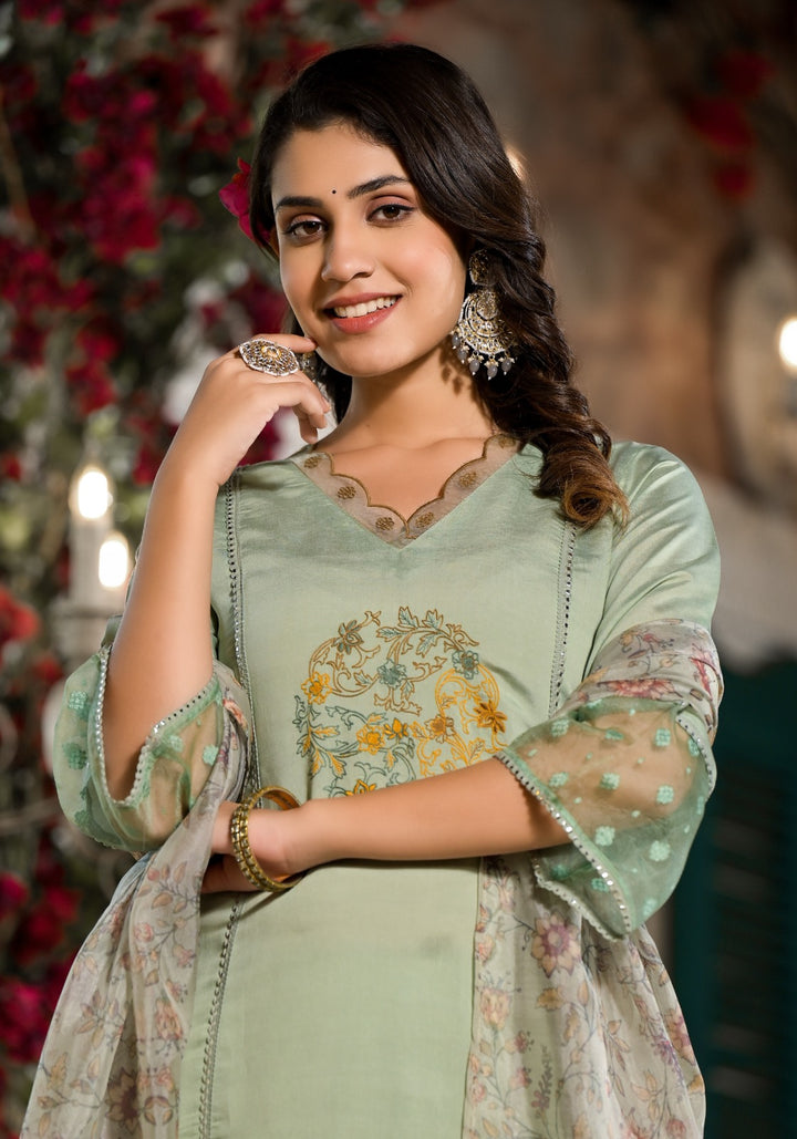 Stunning Silk Blend Salwar Kameez with Intricate Embroidery | Ideal for Festive Occasions