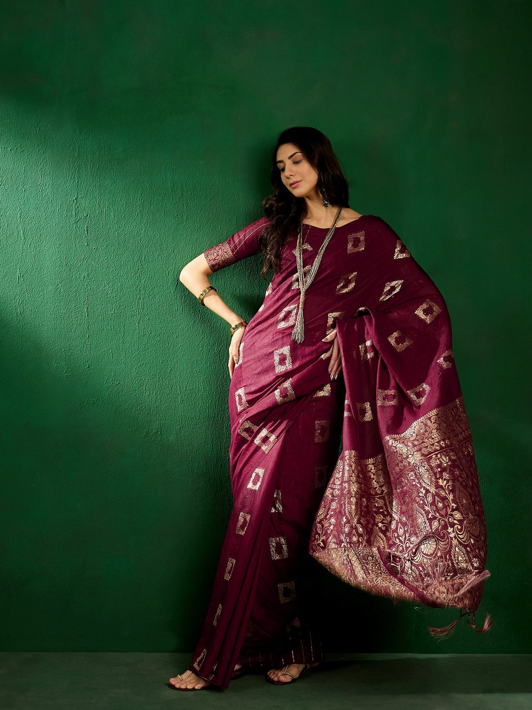 Elegant Art Silk Saree with Woven Jari Design | Perfect for Weddings & Festivals