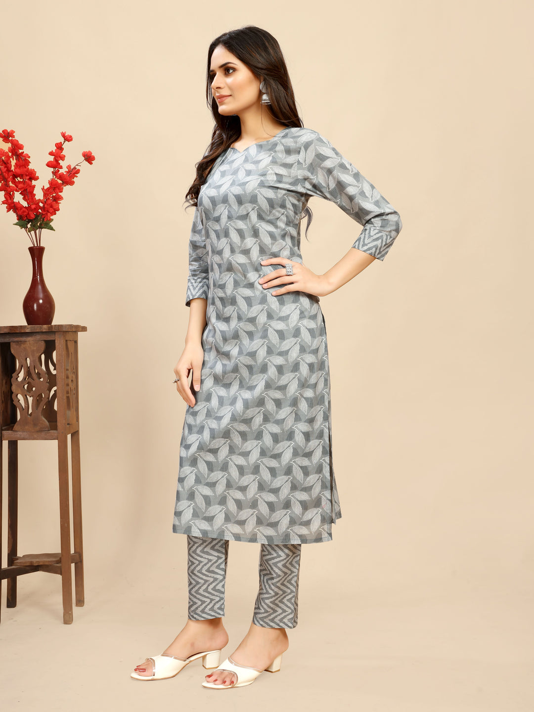 Elegant Cotton Outfit | Beautiful Kurti Set with Designer Prints