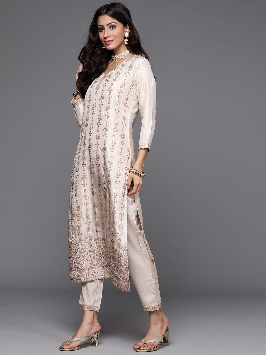 Stylish Off-White Viscose Jacquard Salwar Kameez with Intricate Detailing | Elegant Ethnic Wear for Women