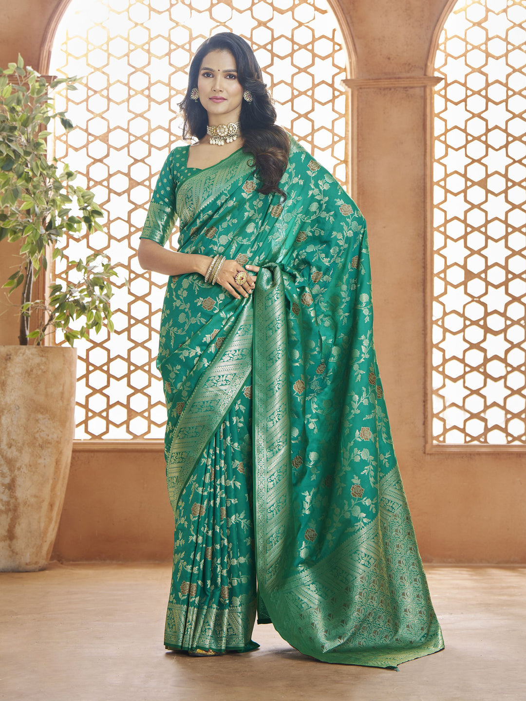 Stunning Rama Banarasi Silk Saree with Rama Blouse | A Stylish and Sophisticated Choice