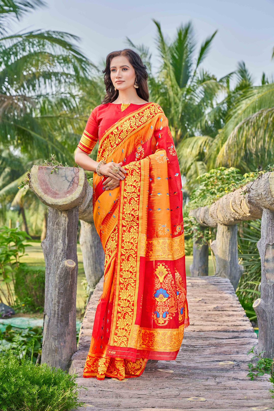 Elegant Silk-Cotton Saree with Designer Wevon Thread Work | Perfect for Weddings & Festive Occasions