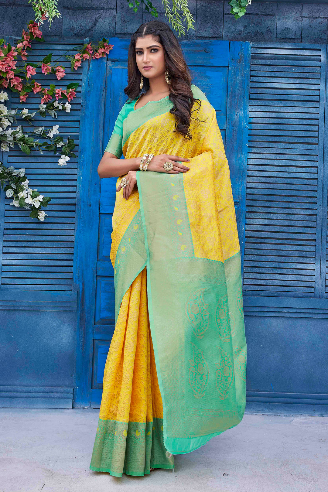 Silk-Blend Wevon Jacquard Designer Saree | Perfect for Special Events & Weddings