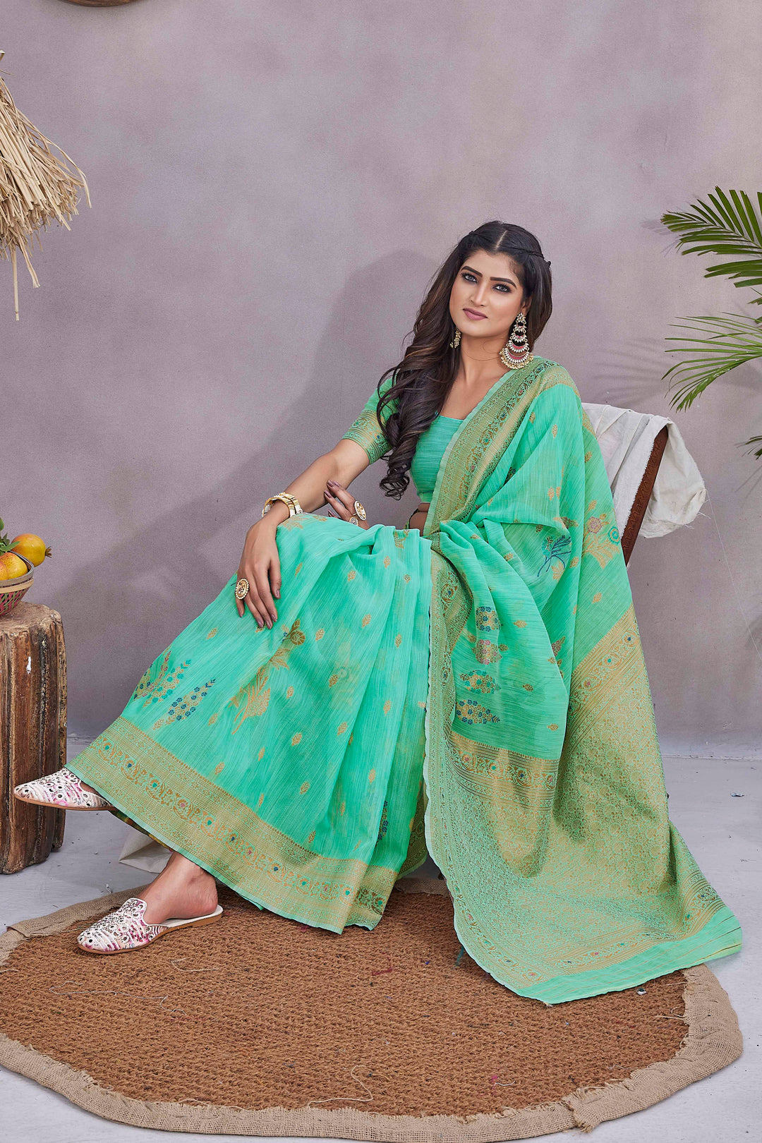 Linen Saree with Woven Jacquard Design | Perfect for Special Events & Weddings