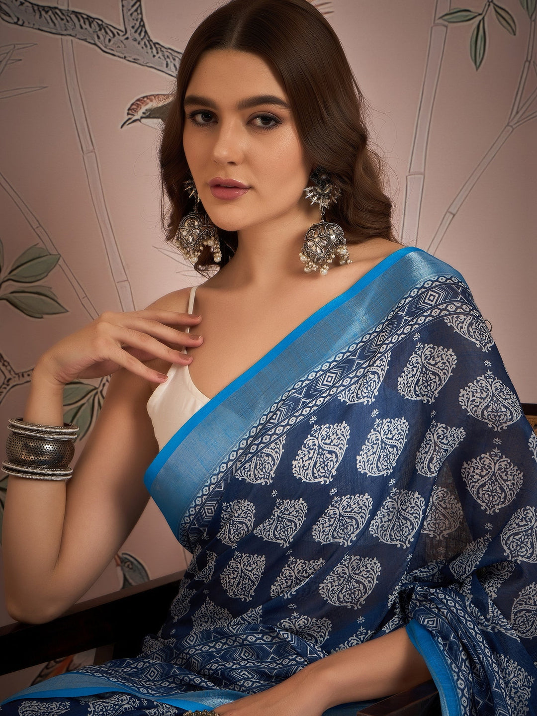 Designer Linen-Blend Saree | Digital Printed for Weddings & Special Events